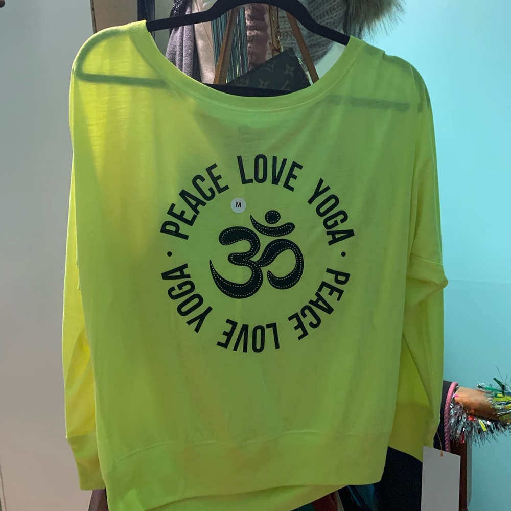 Funky yoga top